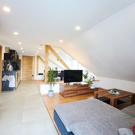 Ruhige Ferienwohnung Naehe Des Zentrums Marktoberdorf Bagian luar foto