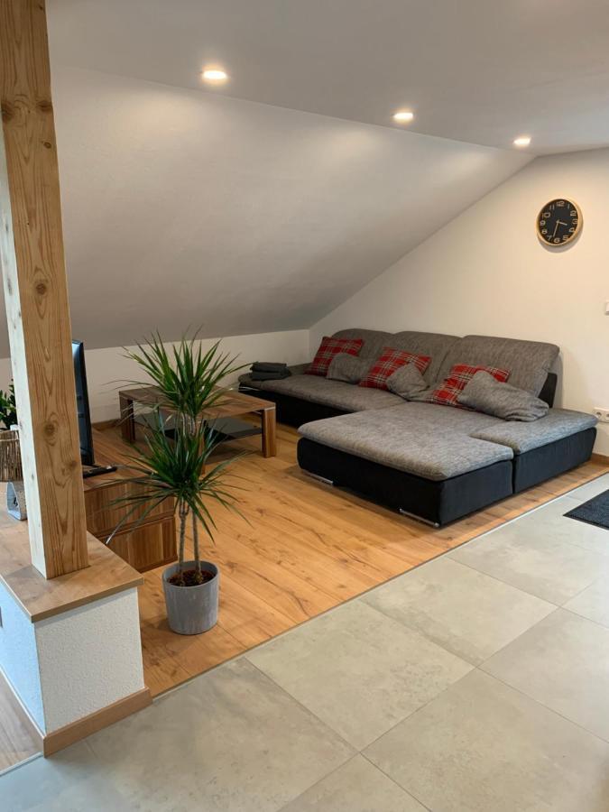 Ruhige Ferienwohnung Naehe Des Zentrums Marktoberdorf Bagian luar foto